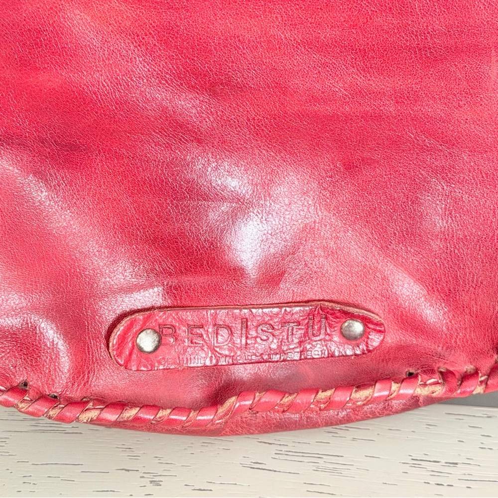 $245 Bed Stu Half Moon Scarlet Red Leather Crossbody Purse Magnetic Close Tassel - Picture 3 of 9